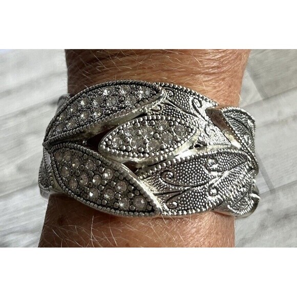 Rhinestone Pewter Leaf Design Hinged Cuff Bracelet 1.5" Wide - Picture 1 of 10